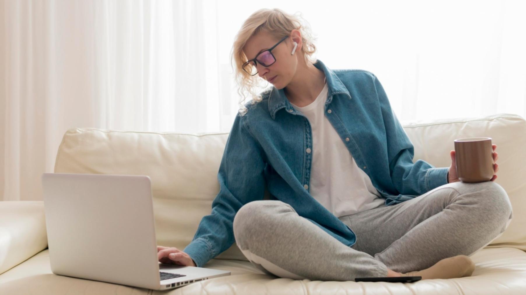 Sesión de planificación financiera colaborativa en nuestra oficina de Barcelona